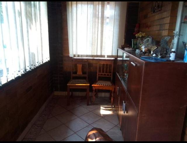 4 BEDROOM HOUSE FOR SALE IN VANDERBIJLPARK CE 2..